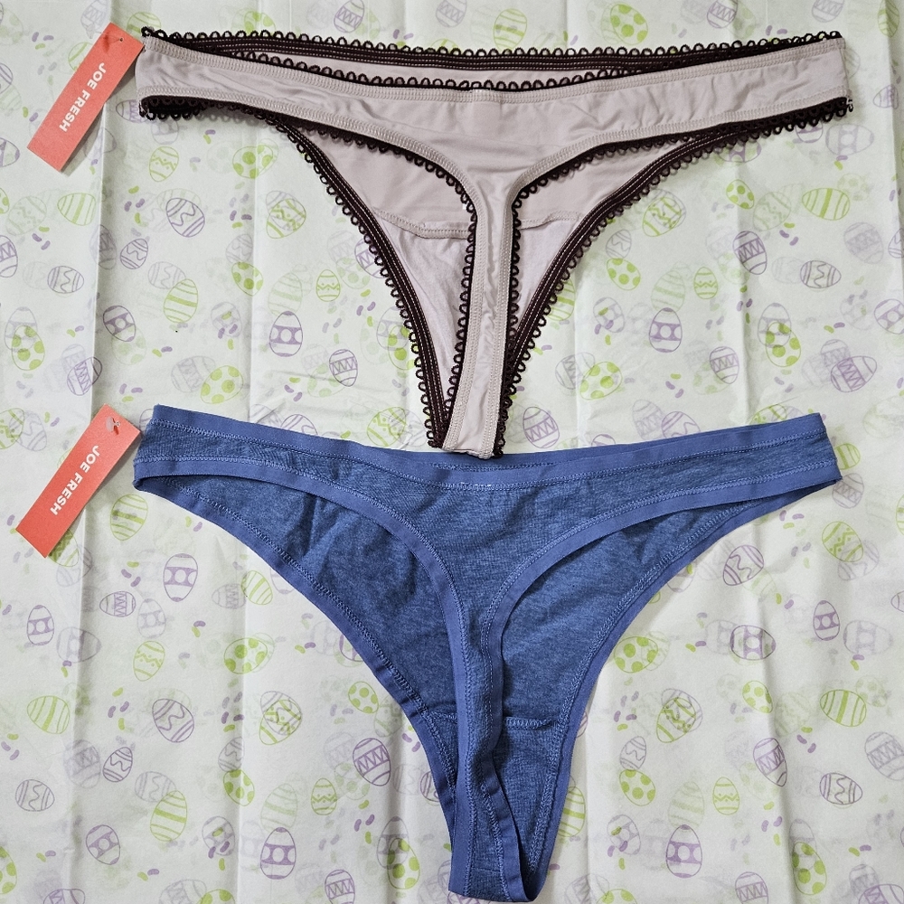 Nwt thongs - Picture 2 of 2